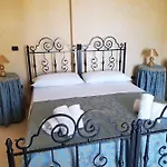Couette-café Belvedere Di Rita 3*