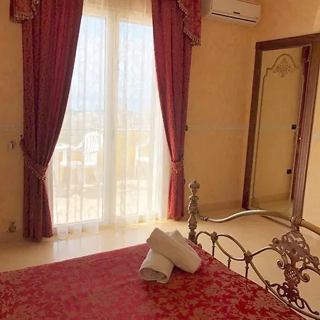 Belvedere Di Rita فندق مبيت وإفطار غالّيبولي