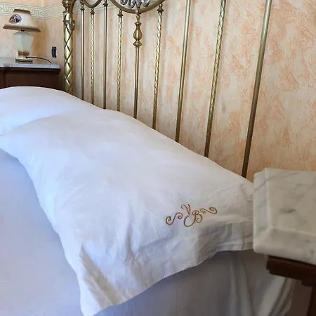 לינה וארוחת בוקר Belvedere Di Rita גאליפולי